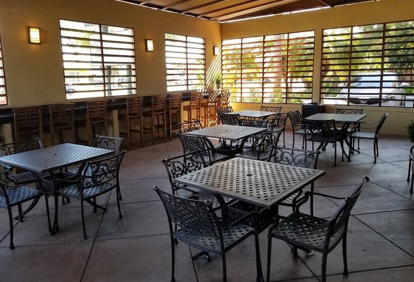 호텔 Quality Inn & Suites Anaheim Maingate