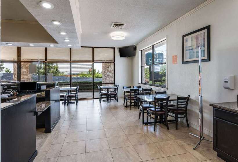 هتل Quality Inn & Suites Hot Springslake Hamilton