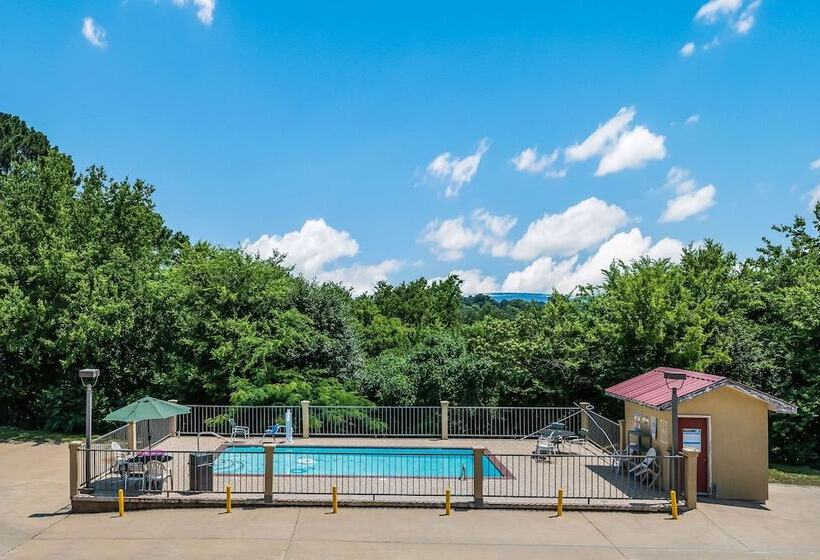 هتل Quality Inn & Suites Hot Springslake Hamilton