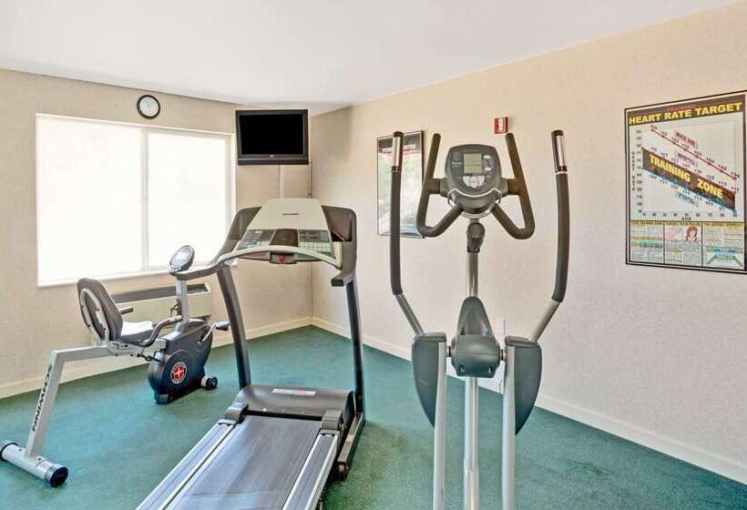 فندق Ramada By Wyndham Draper