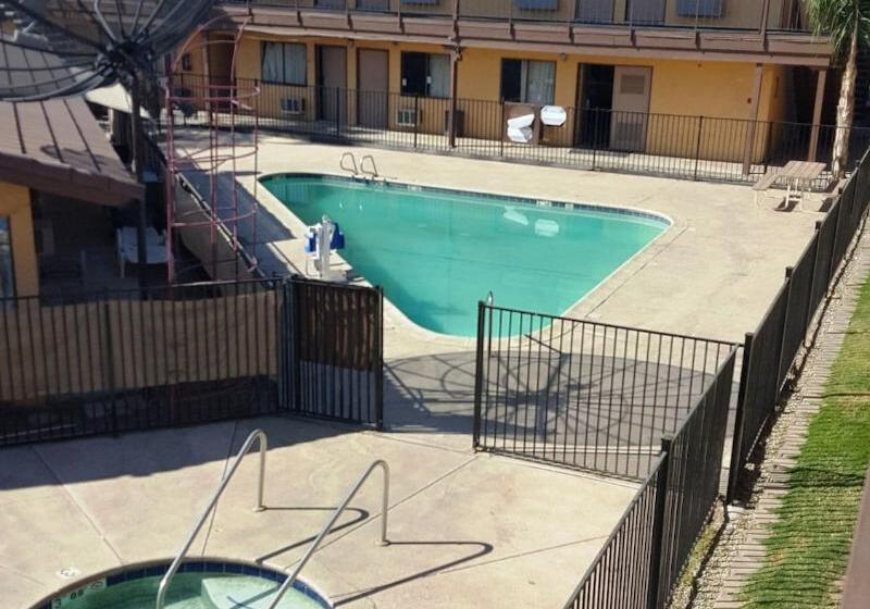 מוטל Best Economy Inn & Suites