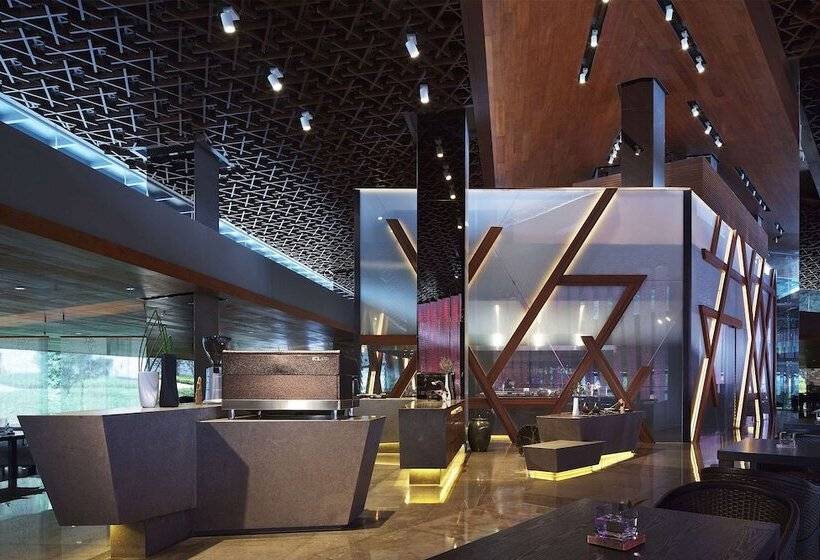 هتل The Lost Stone