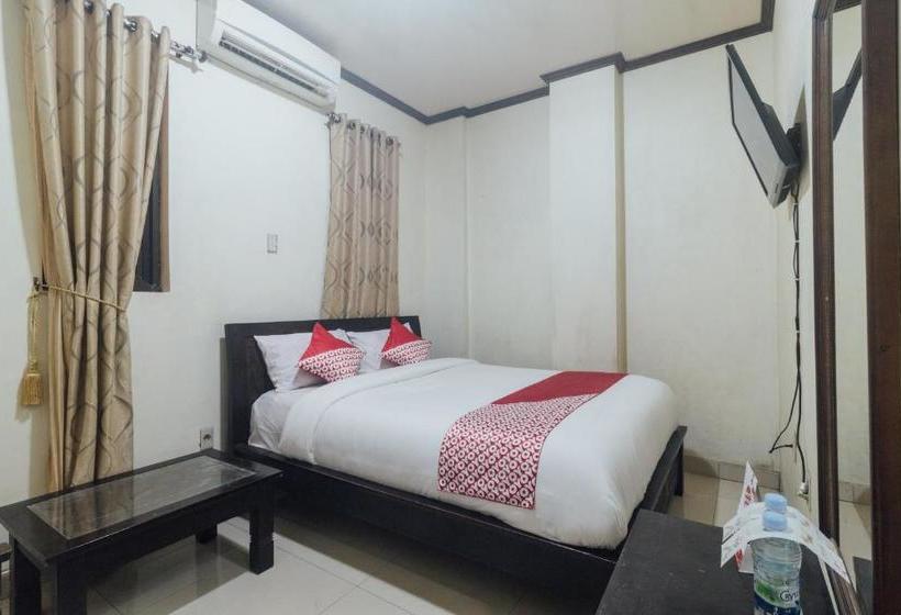 هتل Oyo 1872 Sakinah Grand Soabali