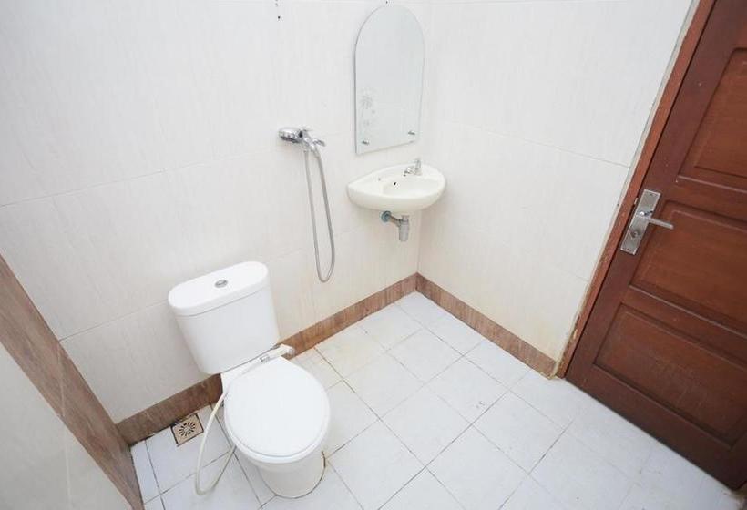 پانسیون Reddoorz Syariah Near Bundaran Joeang