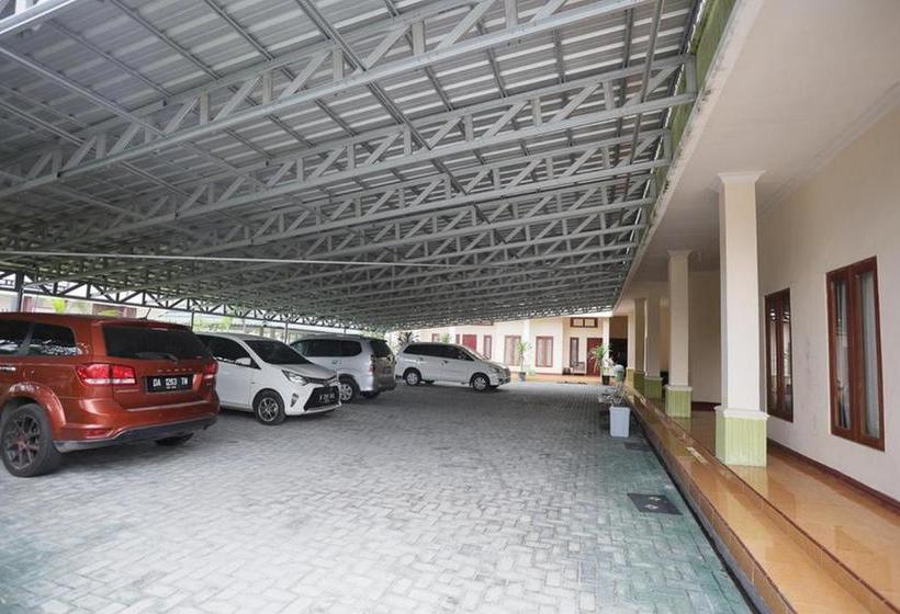 پانسیون Reddoorz Syariah Near Bundaran Joeang