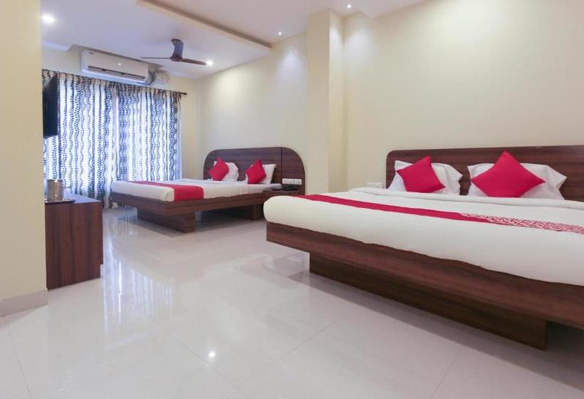 호텔 Oyo 63300  Rasi Residency