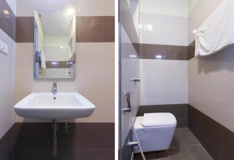 호텔 Oyo 63300  Rasi Residency