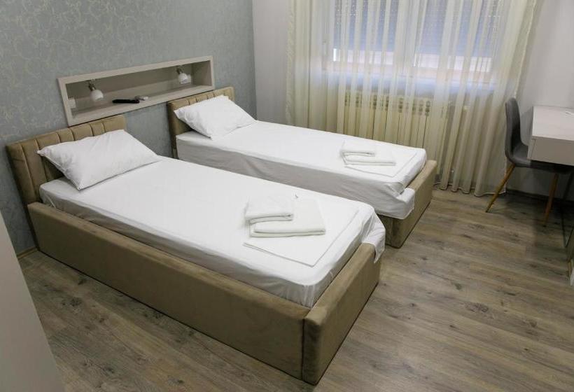 پانسیون Fine Suites