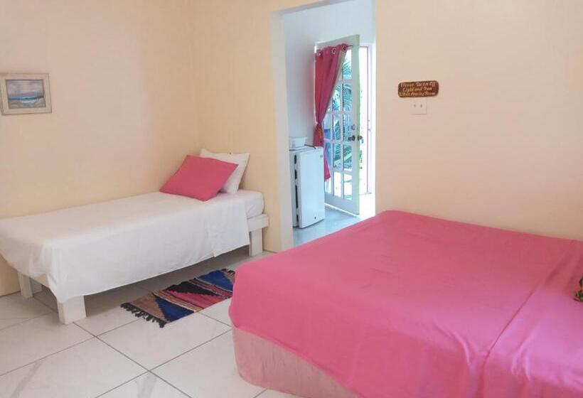 فندق Barefoot Beach Belize
