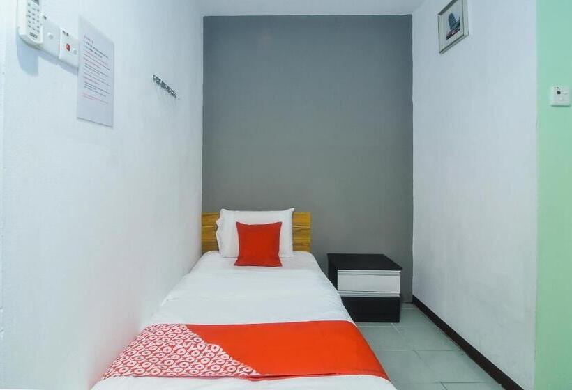 هتل Oyo 89465 Golden Lounge