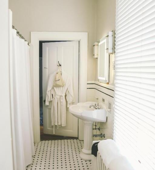 تختخواب و صبحانه The Pinner House