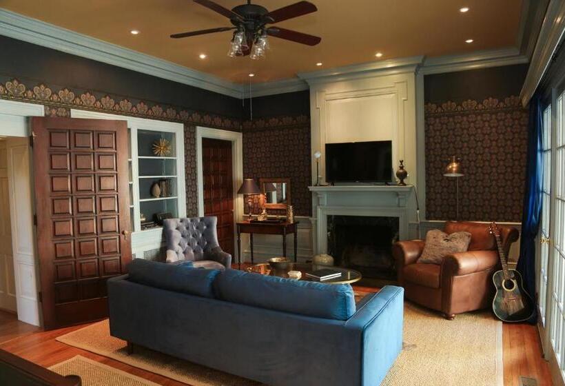 تختخواب و صبحانه The Pinner House