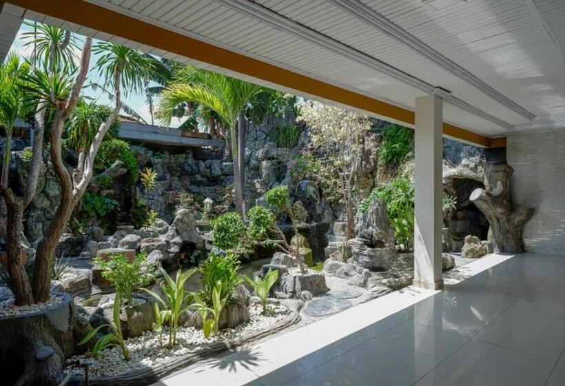 فندق Reddoorz Plus Syariah At Alam Raya