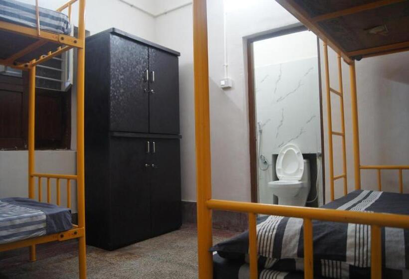 פנסיון Cornerbunker