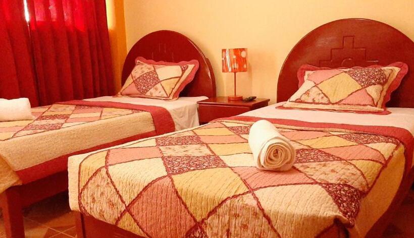 بنسيون Marlon's House Nasca