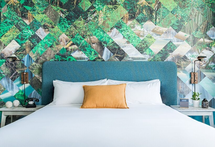 هتل Canvas Moncton, Tapestry Collection By Hilton