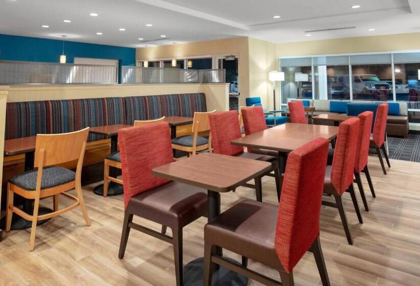 فندق Towneplace Suites By Marriott Gainesville