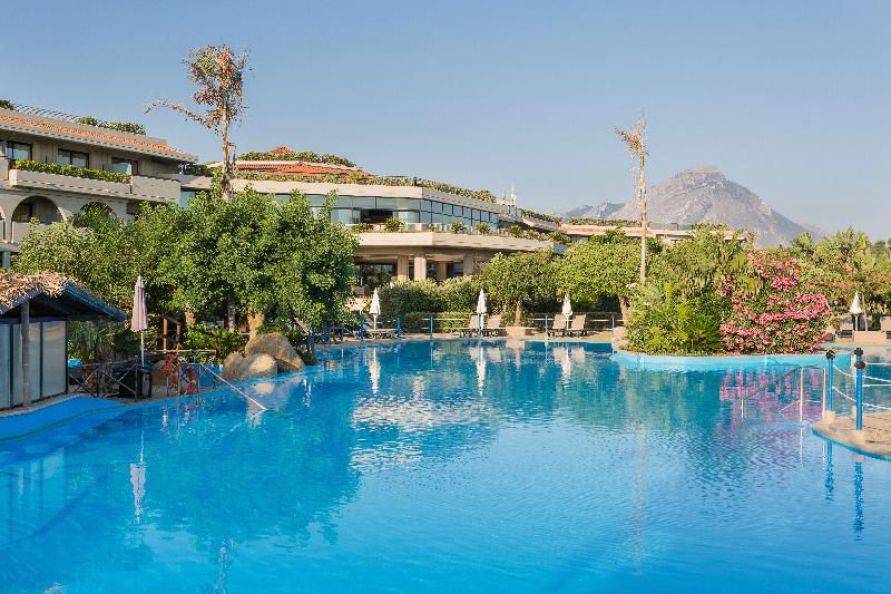 هتل The Signature Level at Grand Palladium Sicilia Resort & Spa
