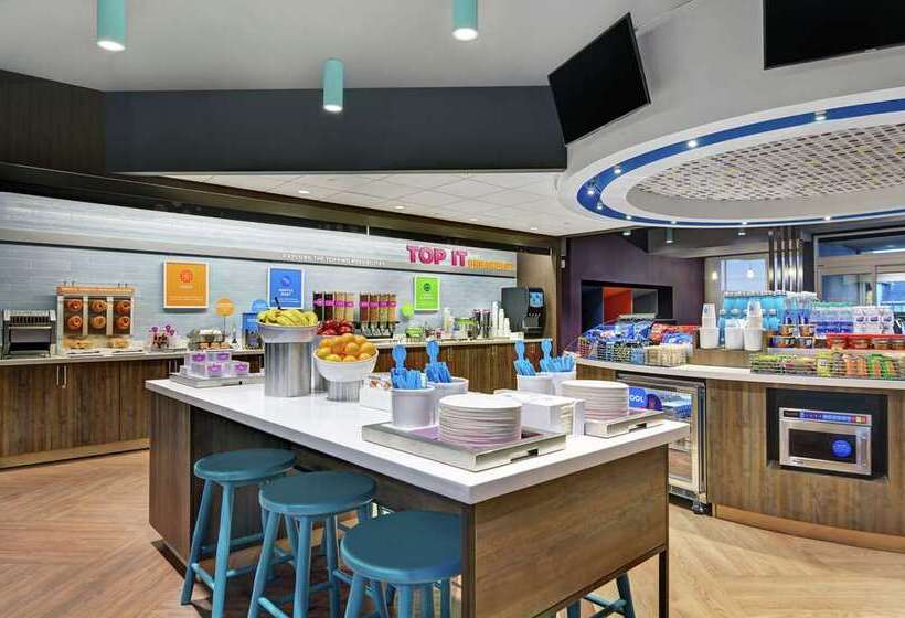 هتل Tru By Hilton Springfield Downtown