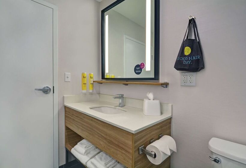 هتل Tru By Hilton Springfield Downtown