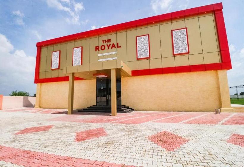 فندق Spot On 49555 The Royal