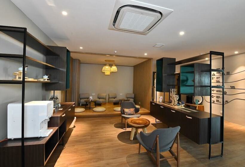 پانسیون Sojourn Guest House