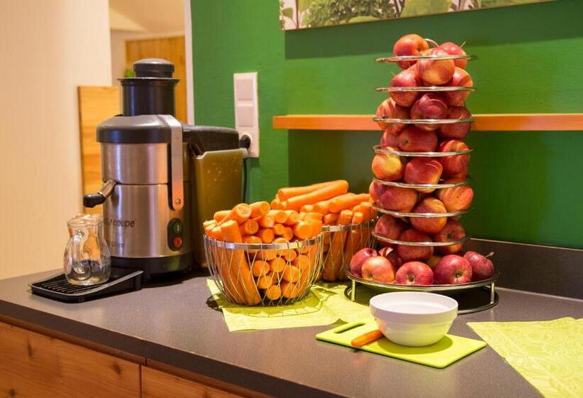 هتل Ramsi, Mein Familien