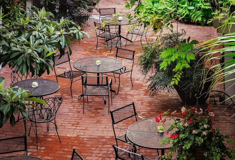 تختخواب و صبحانه Elliott House Inn