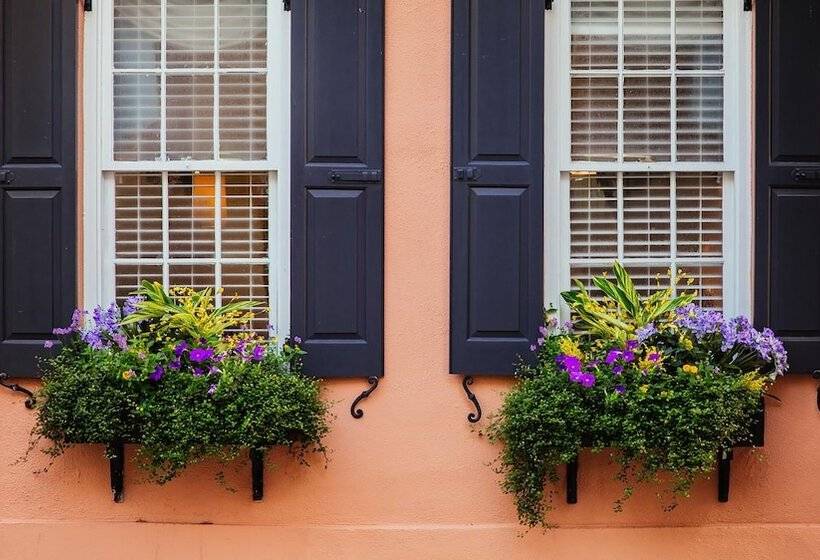 تختخواب و صبحانه Elliott House Inn