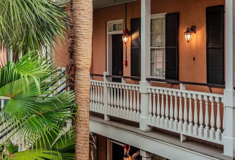 تختخواب و صبحانه Elliott House Inn