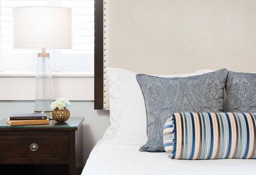 تختخواب و صبحانه Elliott House Inn