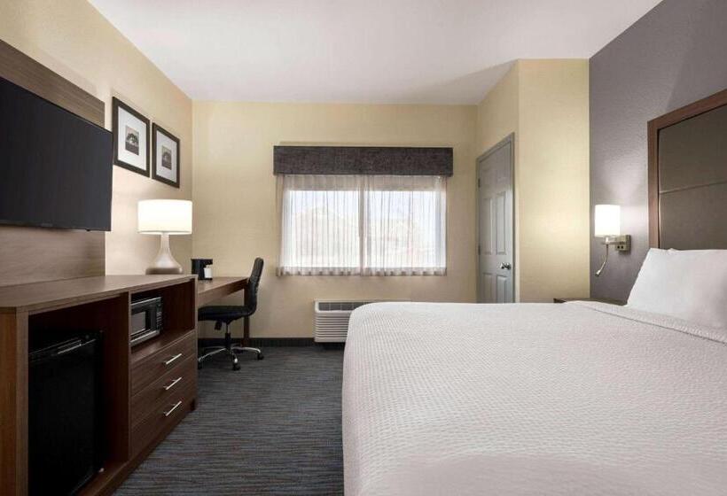 هتل Wingate By Wyndham Appleton