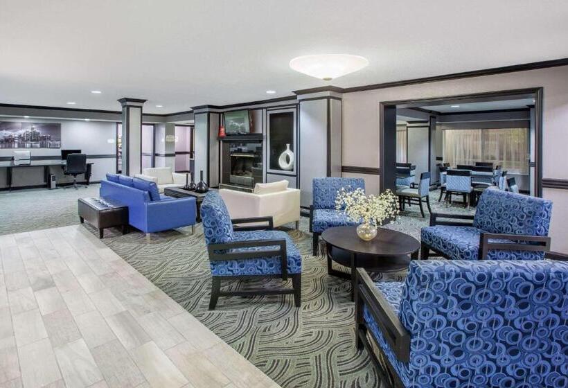 ホテル Baymont By Wyndham Canton