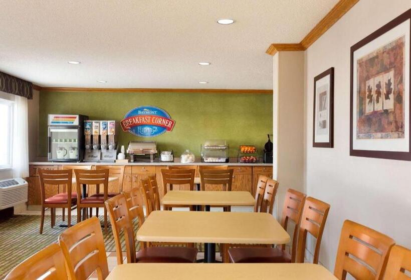 هتل Baymont By Wyndham Salina