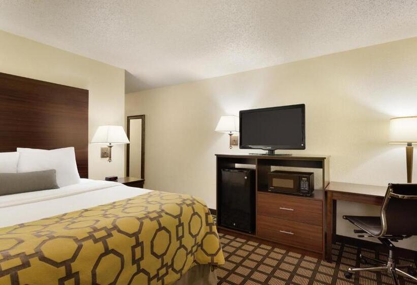 هتل Baymont By Wyndham Salina