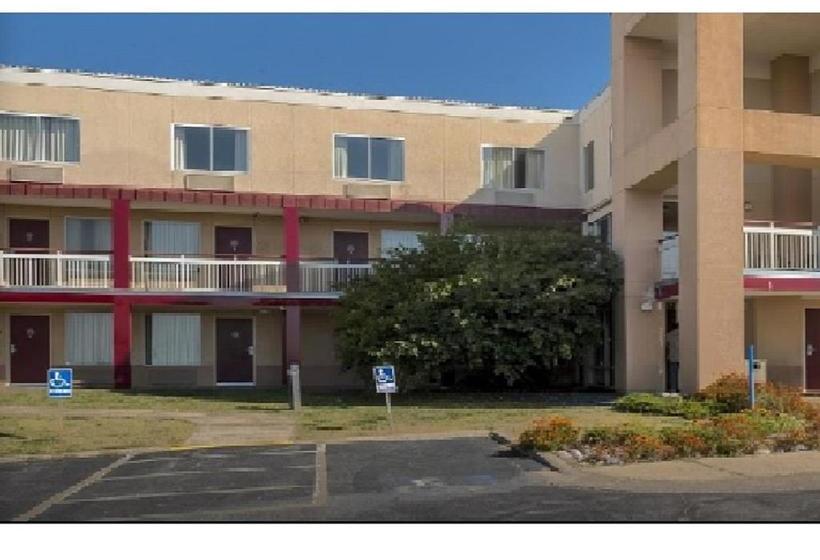 هتل Cedar Rapids Inn