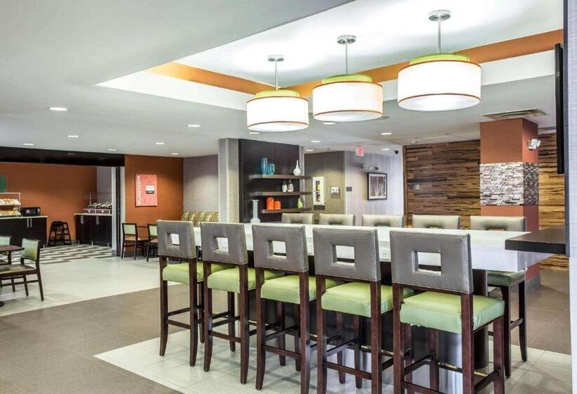 ホテル Comfort Inn & Suites Kannapolis   Concord