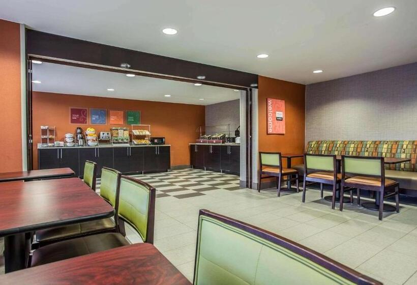 ホテル Comfort Inn & Suites Kannapolis   Concord