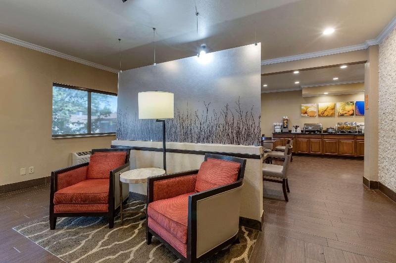 فندق Comfort Inn & Suites Waterloo  Cedar Falls