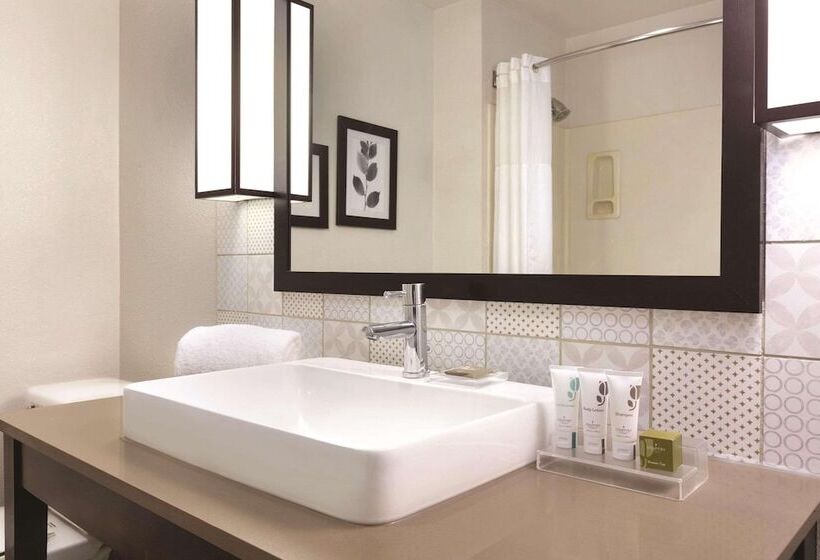 هتل Country Inn & Suites By Radisson, Fresno North, Ca