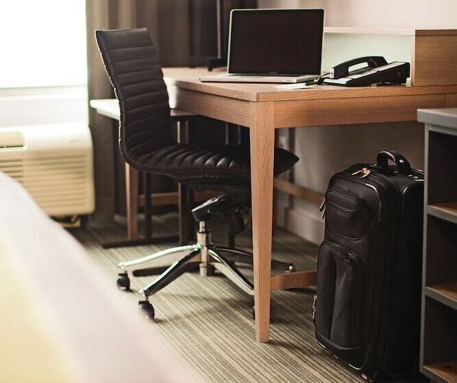 هتل Country Inn & Suites By Radisson, Fresno North, Ca