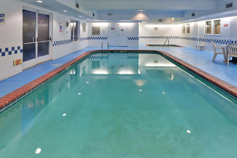 هتل Country Inn & Suites By Radisson, Fresno North, Ca
