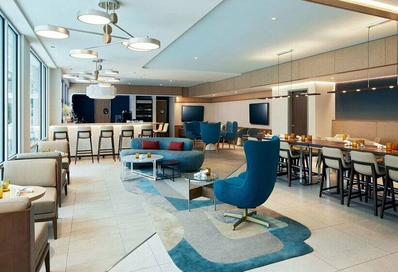 בית מלון כפרי Courtyard By Marriott Santa Barbara Downtown