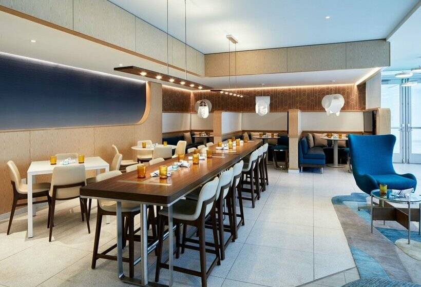 בית מלון כפרי Courtyard By Marriott Santa Barbara Downtown