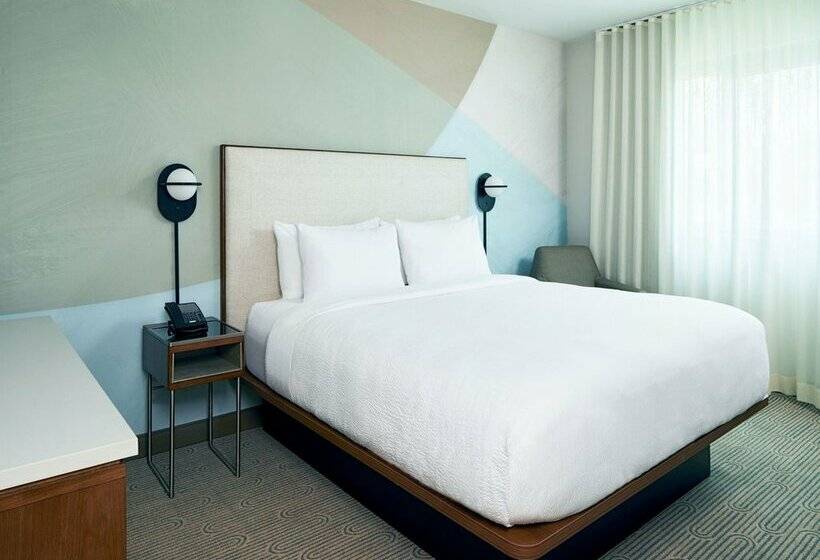 בית מלון כפרי Courtyard By Marriott Santa Barbara Downtown