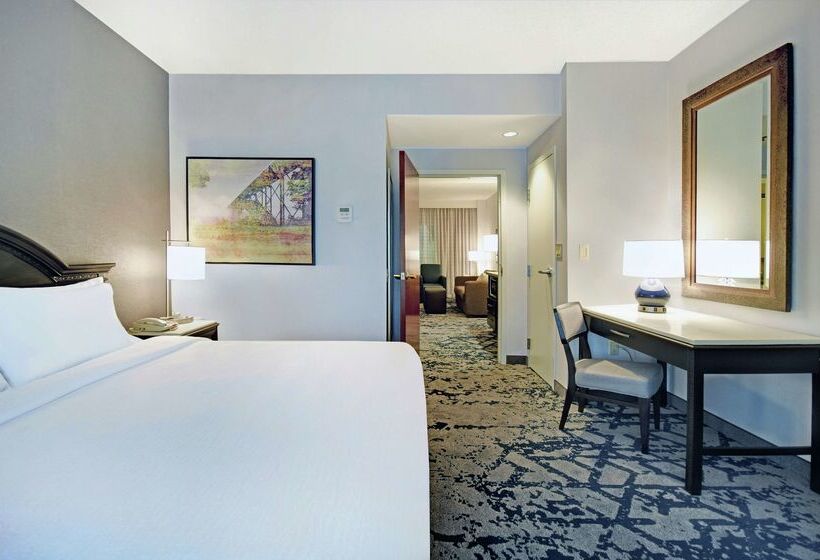 هتل Embassy Suites Charleston