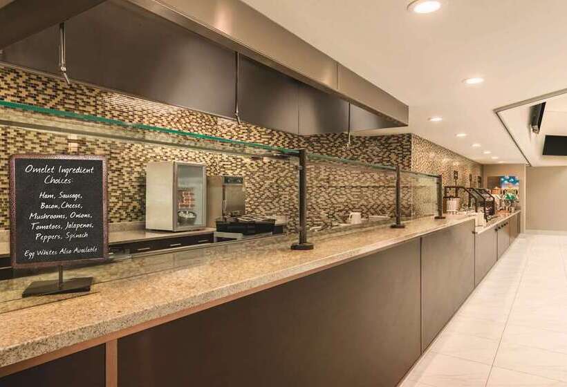 فندق Embassy Suites By Hilton Milwaukee Brookfield
