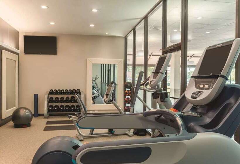 فندق Embassy Suites By Hilton Milwaukee Brookfield