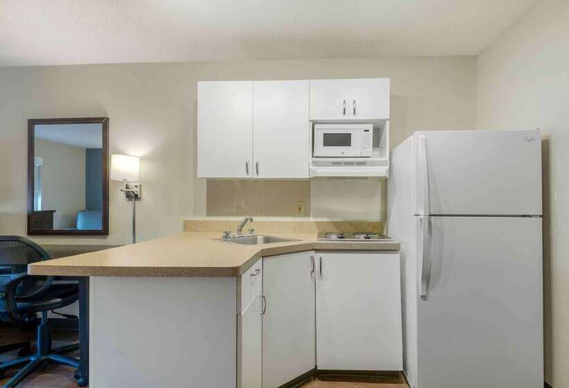 בית מלון כפרי Extended Stay America Suites  Charlotte  University Place