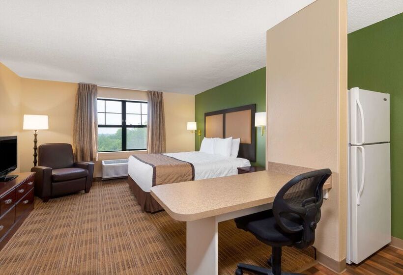 هتل Extended Stay America Suites  Chicago  Woodfield Mall